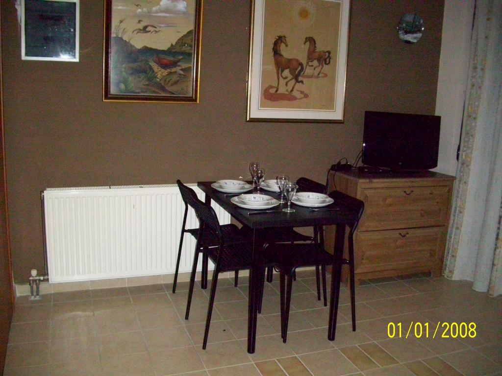 Eleni Apartment *